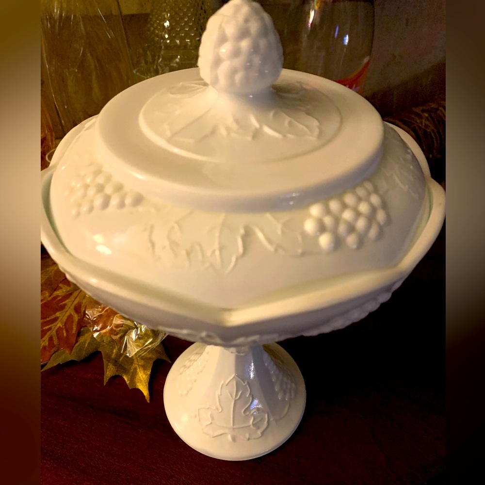 Vintage Grape Colony Harvest Wedding Bowl ComposteMilk Glass Dish